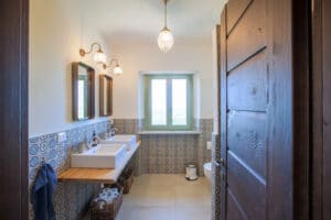 Italy Piedmont holiday home bathroom